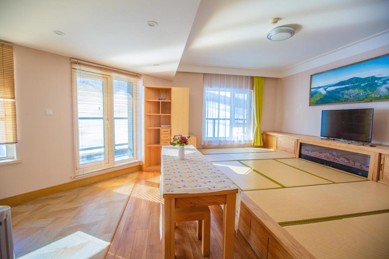 Songhua Lake Qingshan Snow View Apartment 지린시 외부 사진